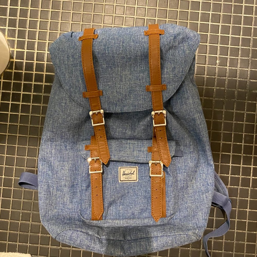 Herschel Little America Laptop Backpack, Denim Blue, Mid-Volume 17.0L.